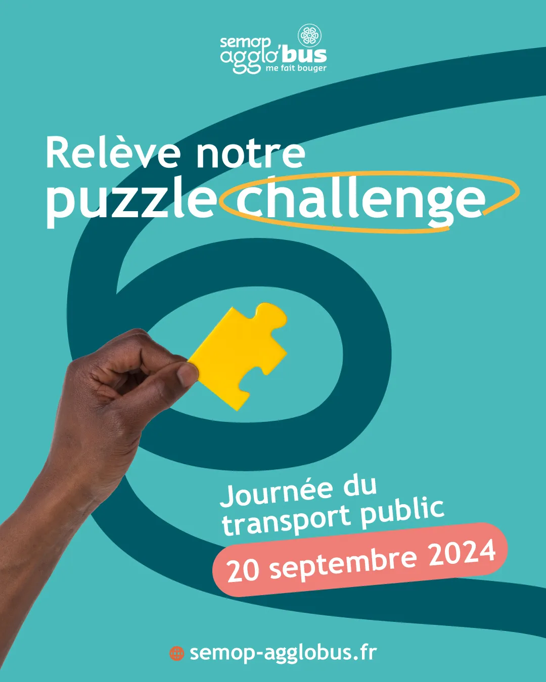 Affiche « Relève notre puzzle challenge » pour la Journée du transport public du 20 septembre 2024 : une main tient une pièce de puzzle.